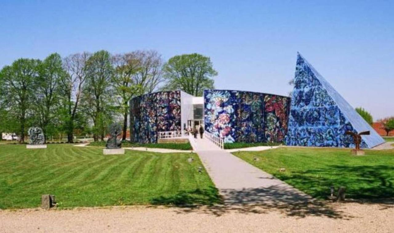 Taet Pa Centrum & Mch/Boxen - Huset Nr. 11 Herning Buitenkant foto